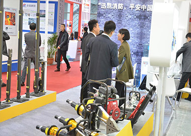 2016年，山東迅凱參加上海國(guó)際消防展。